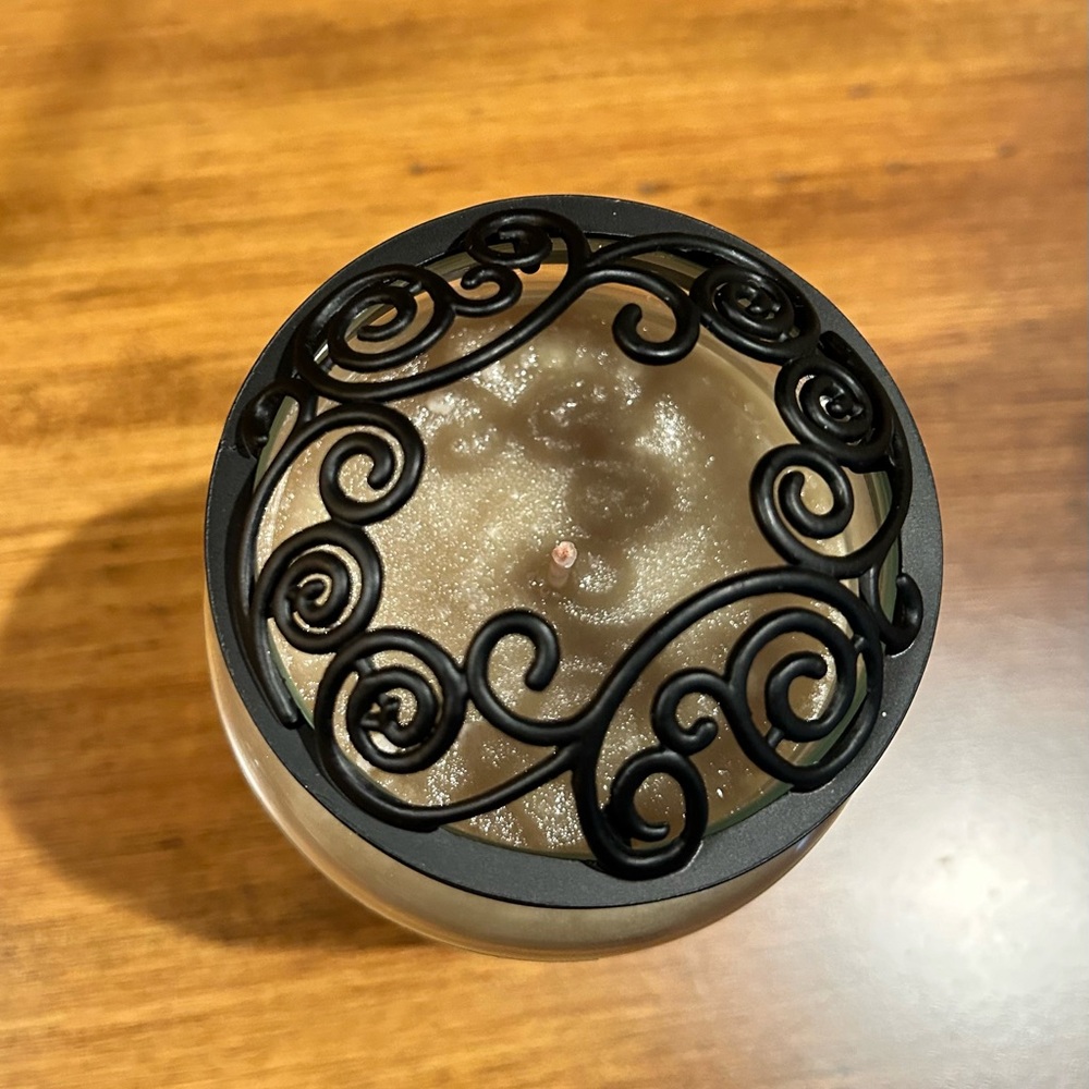 Jar candle topper
